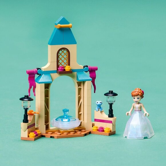 Lego Disney Frozen 2 Anna's Castle Courtyard 43198 Brand New - Picture 4 of 13